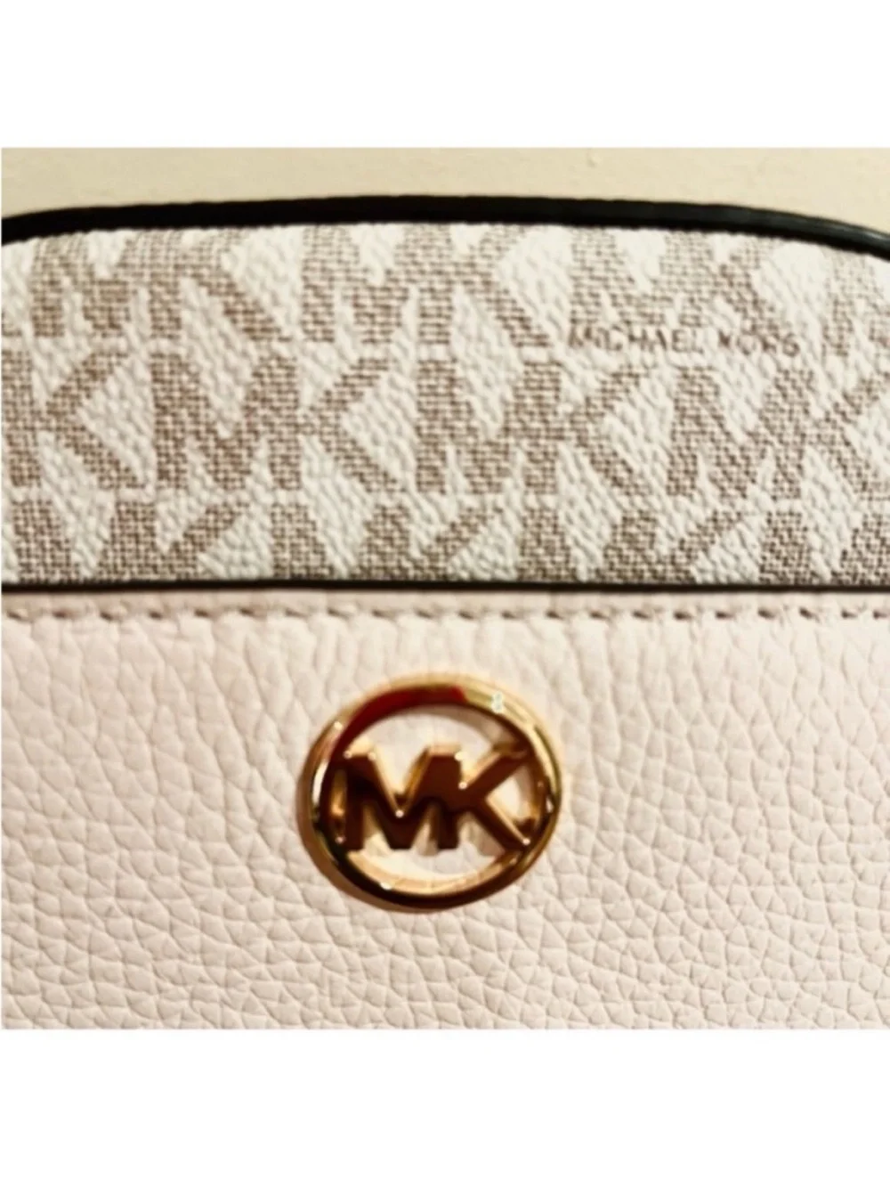 🆕- Michael Kors-Jet Set Glam Front Pocket Crossbody Leather Bag. 💖HOST PICK💖